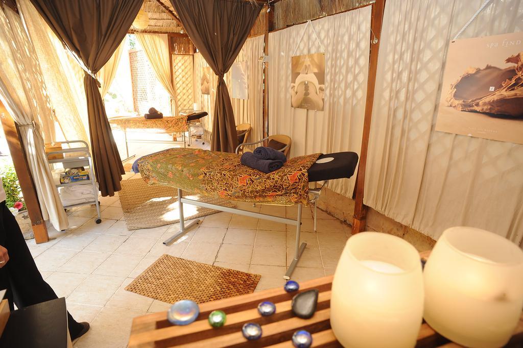 סליאמה Fortina Spa Resort מראה חיצוני תמונה A massage room at a spa