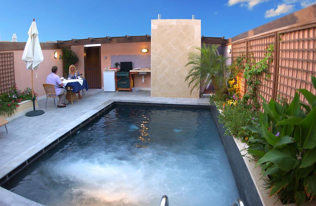 סליאמה Fortina Spa Resort מראה חיצוני תמונה A rooftop pool in Marrakech, Morocco